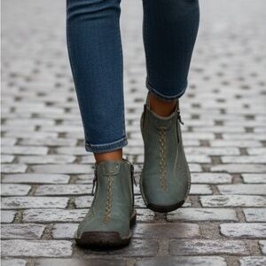 Stylish Women's Ankle Boots - Green